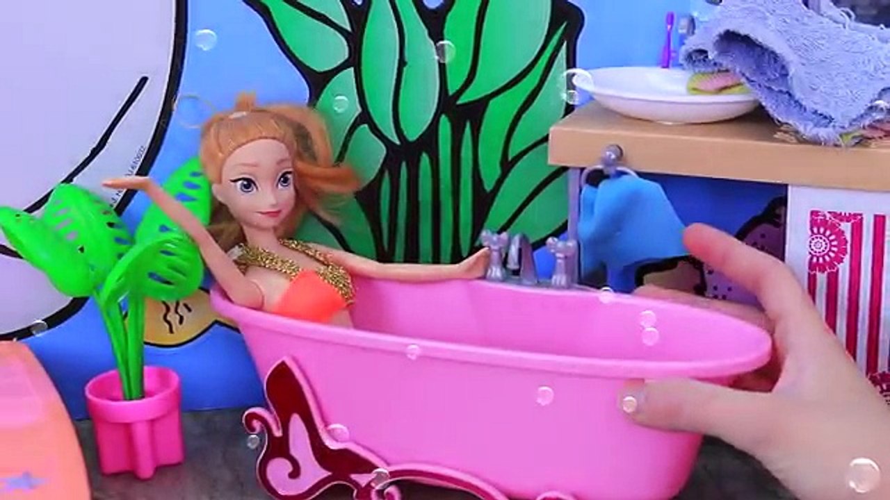 Barbie Shower & Frozen Anna Barbie Bubble Bath with Mr Bubble Bath Foam by DisneyCarToys