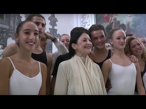 Napoli - Carla Fracci all'Università Suor Orsola Benincasa (22.10.16)