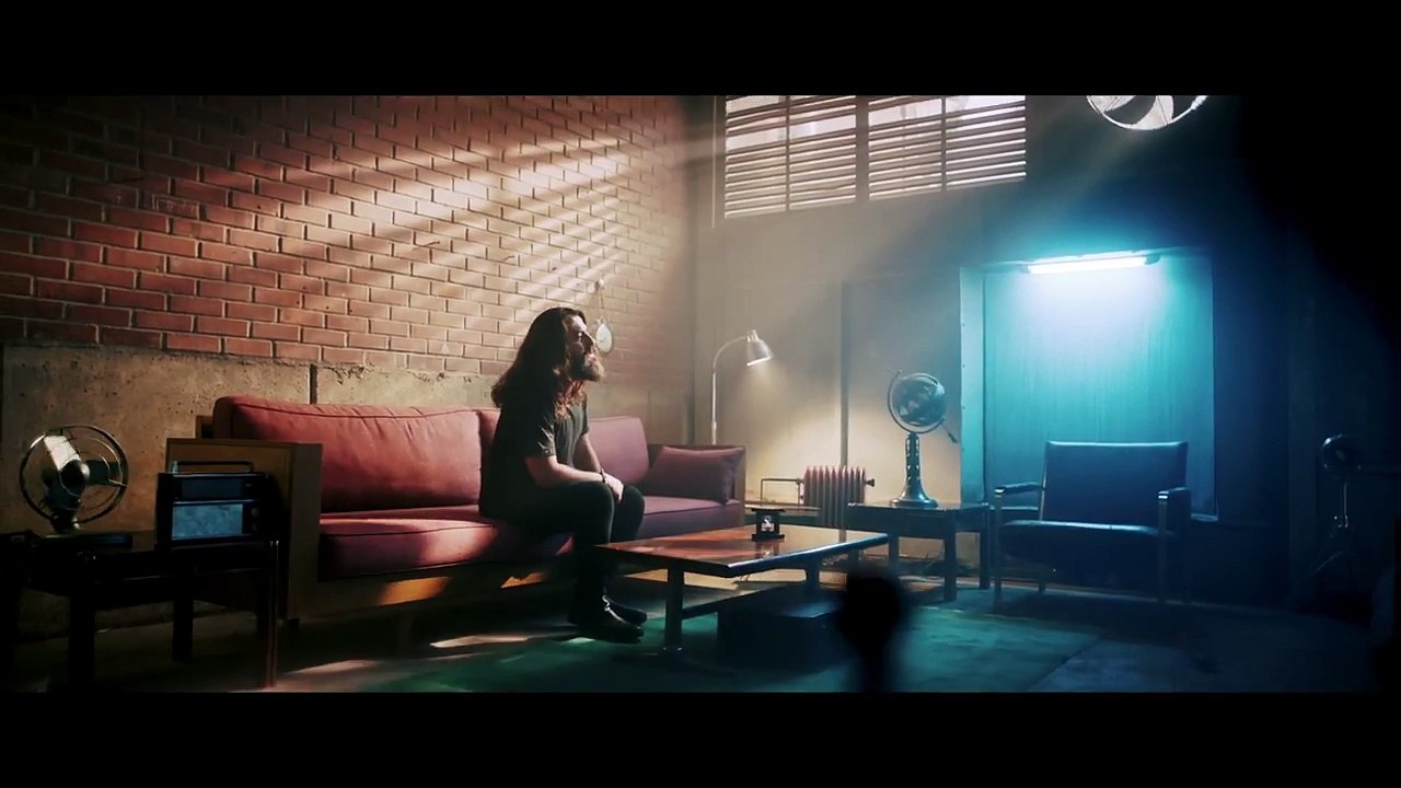 Koray Avcı - Yanımda Sen Olmayınca (Official Video)