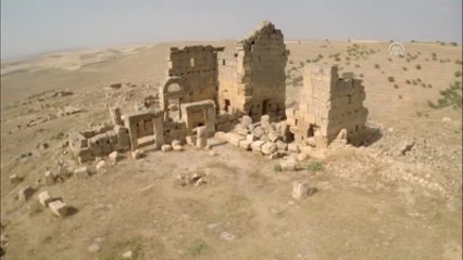 Zerzevan Kalesi'nde Bin 500 Yıllık Yeraltı Sığınağı Bulundu