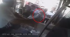 Metrobüs Şoförünün Yolcuyu Bıçakladığı Anlar Kamerada