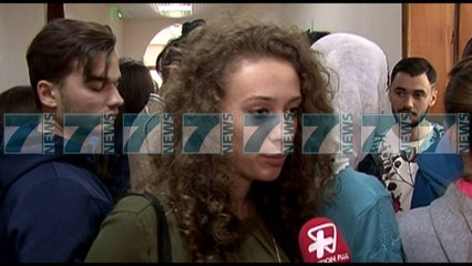 BLLOKOHEN REGJISTRIMET NE UNIVERSITETE NGA FLUKSI I APLIKANTEVE  - News, Lajme - Kanali 7