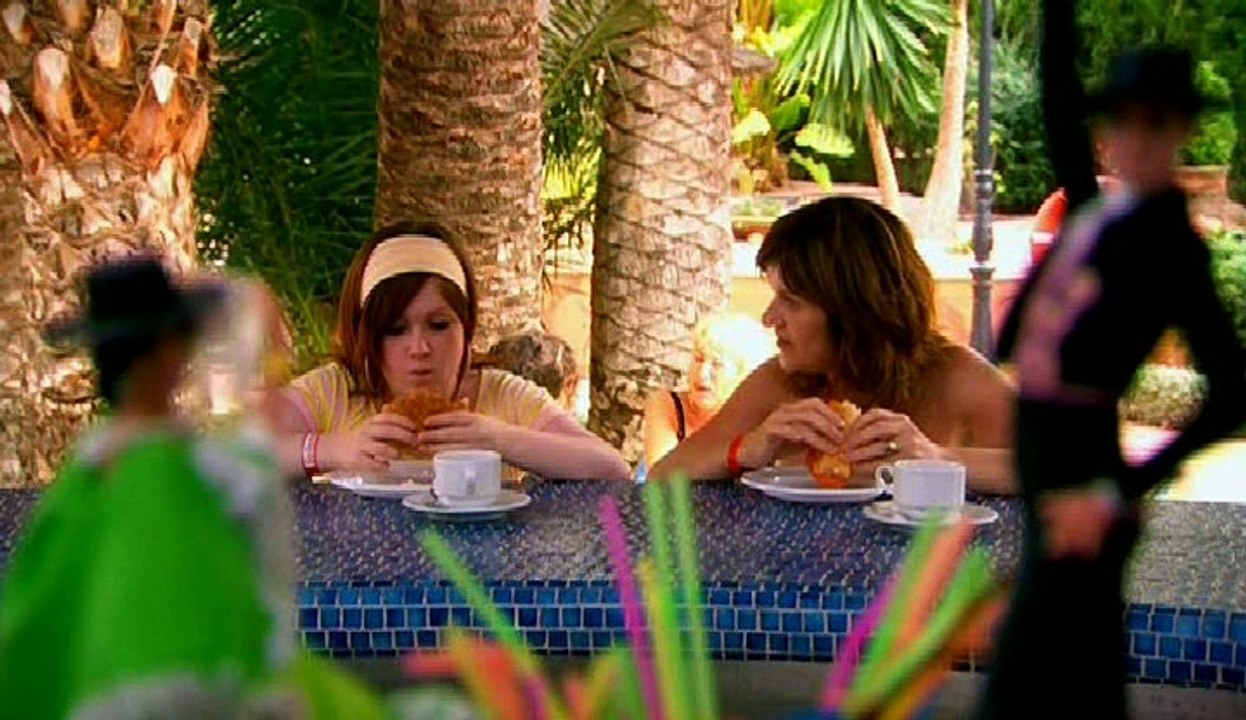Benidorm - S01 - E03 - Busy Boy
