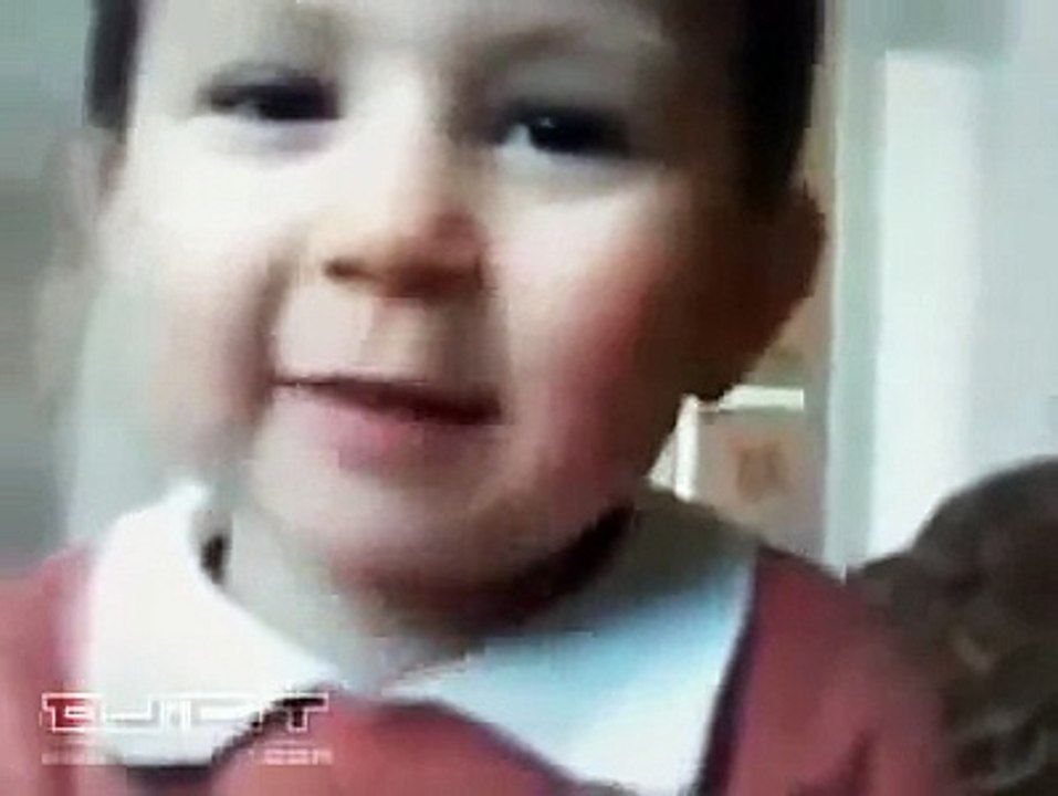 Tilawat e Quran Surah Fatiha - A very cute baby reciting Quranic Aayat_