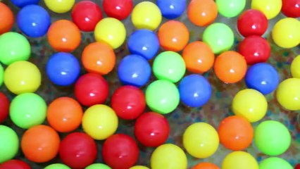 BALL PIT SHOW Spiderman Real Life Bath Time