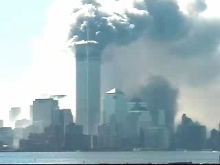 Wtc1_street_level_smoke