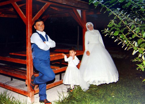 70 Bin Lira Harcayarak Evlendiği Eşi, Altın ve Paralarla Kayıplara Karıştı
