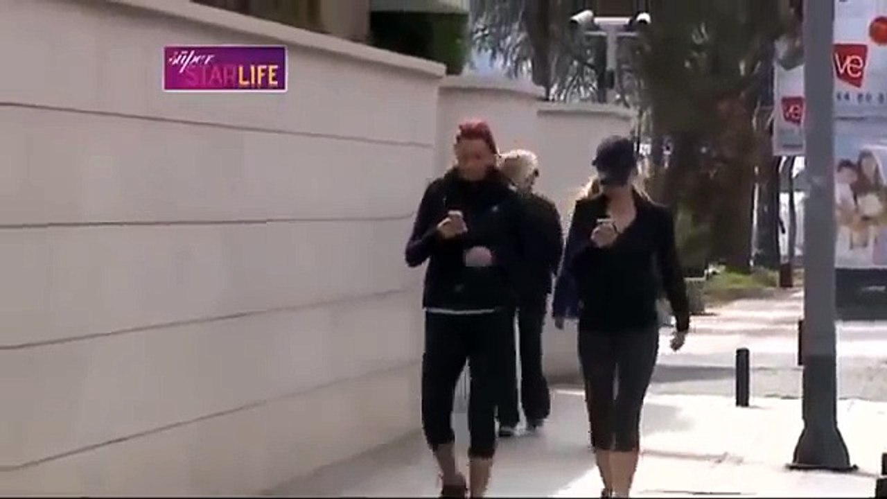 PINAR ALTUĞ ve TAŞ GİBİ POPOSU