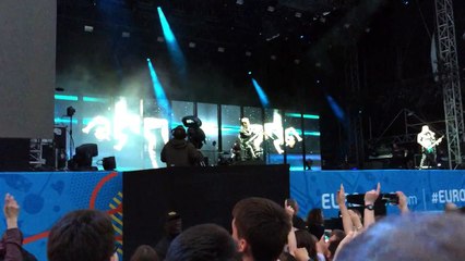 Muse - Dead Inside, Paris Eiffel Tower, 06/28/2016