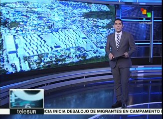 Hacen fila miles de refugiados para ser trasladados a otros centros