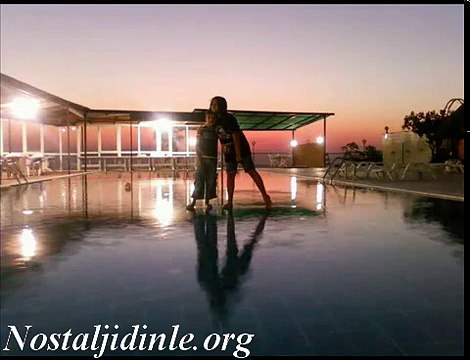 Sezen AKSU - İçime Sinmiyor (Nostalji)