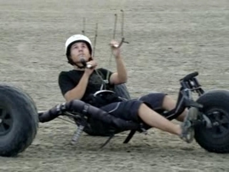 Char à cerf volant à l'Espiguette, été 2007