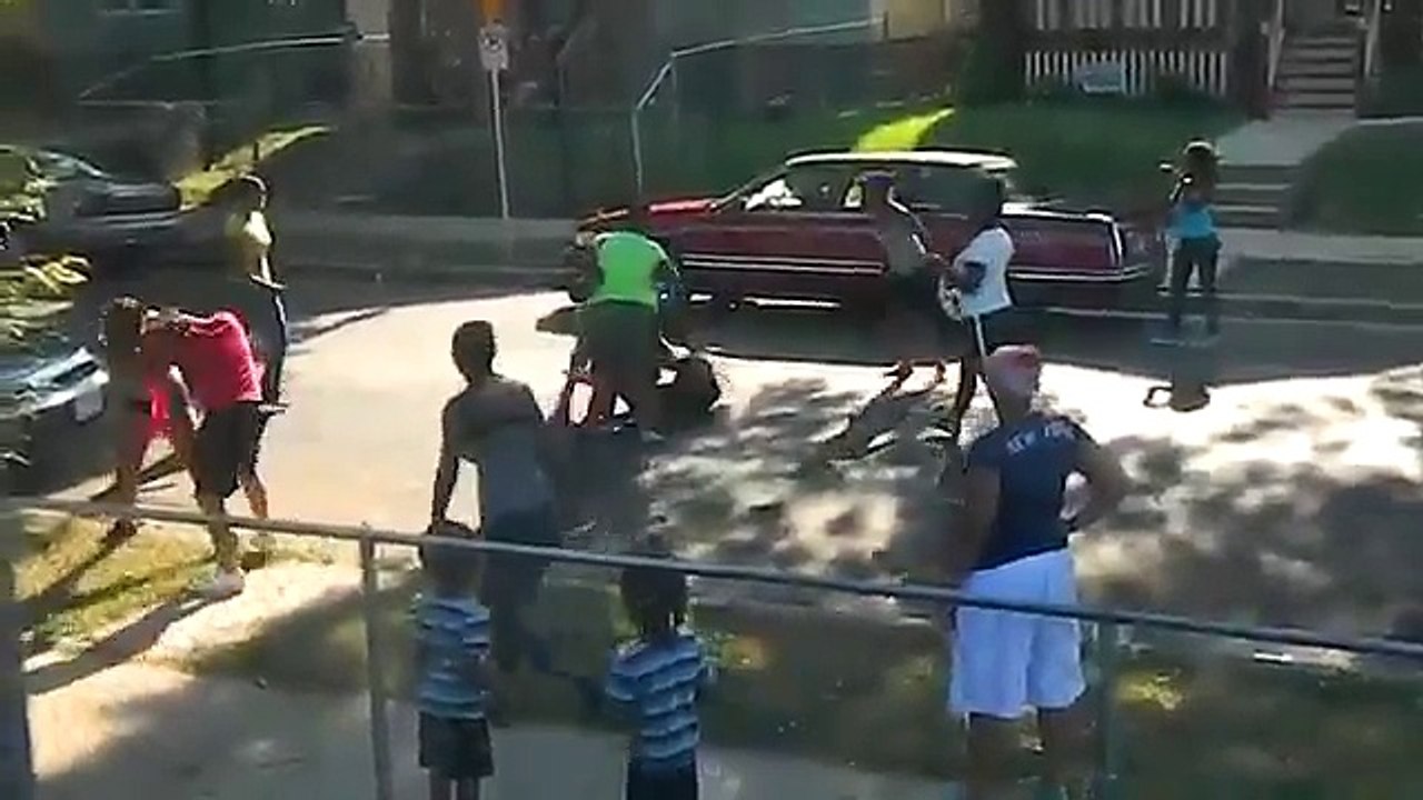 Acımasız Kız Kavgası İzle-2