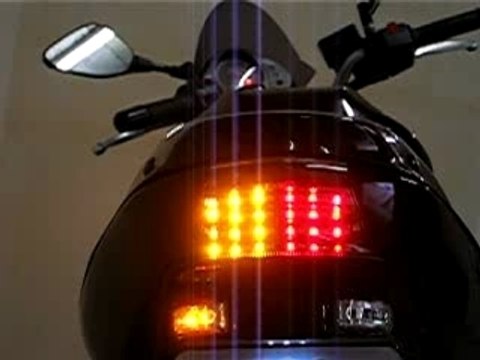 Kawasaki ER-6n - feu led avec cligos intégrés (gauche)