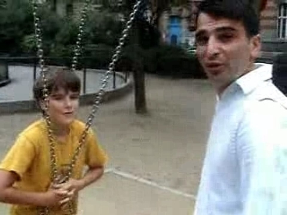 Lil'Maaz dans un parc