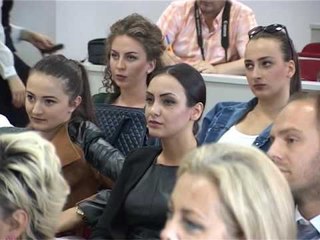 Rritet numri i të regjistruarve në kolegjet private - Lajme