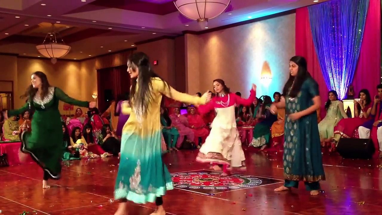 2016 Best Indian Wedding Dance Performance Ever On Gun Gun Guna Song - Must Watch