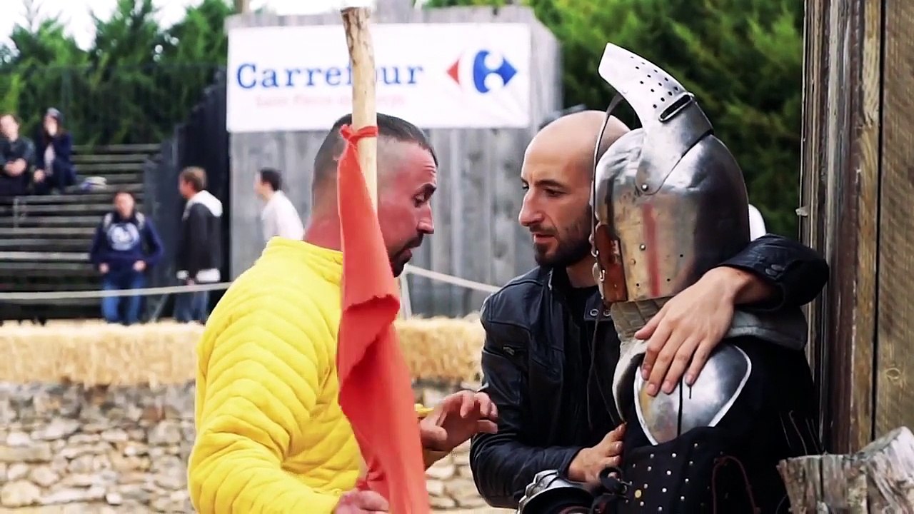 Tournoi de duels médiévaux à l'épée sponso par Carrefour lol