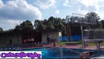 Funny People with funny kid jump fail