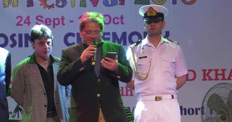 #GovernorSindh performed ‘Yeh Watan Tumhara Hai" at Karachi Youth Festival 2016