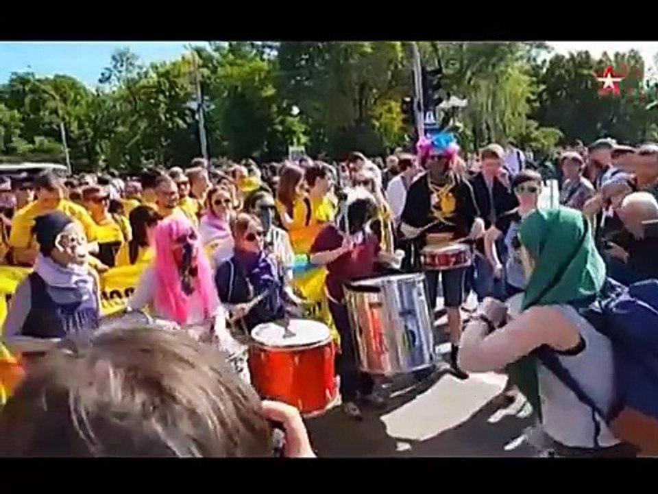 СПЕЦИАЛЬНЫЙ РЕПОРТАЖ. Подарки Порошенко 24.10.2016