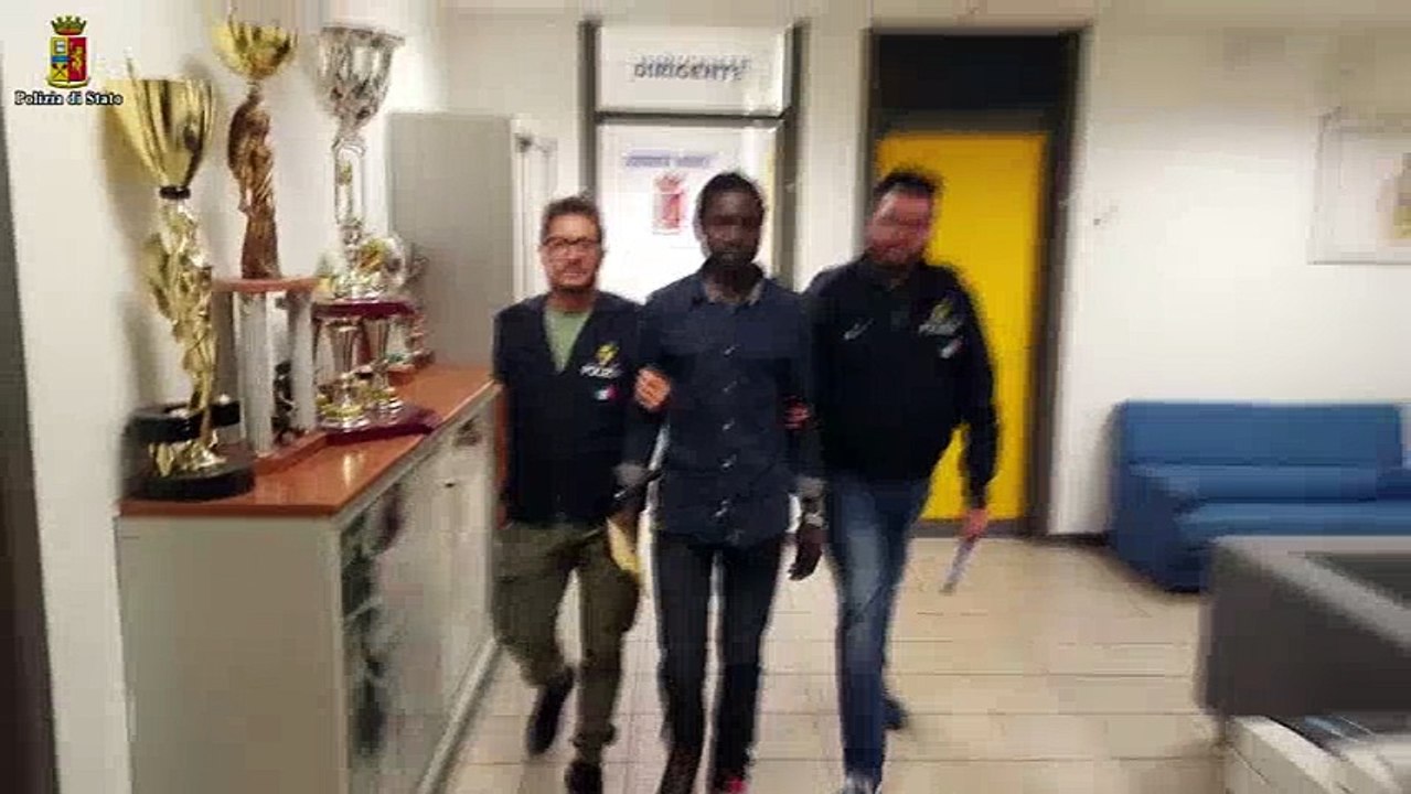Richiedente asilo di 22 anni sorpreso a spacciare hashish