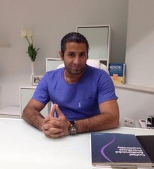 Estetik Cerrah Ameliyat Masasındaki Hastalarının Uygunsuz Pozlarını Paylaştı