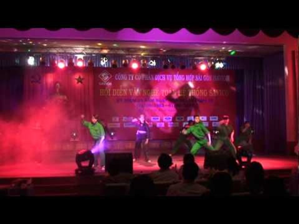 Sai Gon Ford 10 Nam - Dat Nuoc