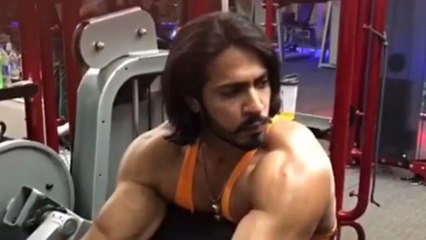 Commando 2 Villain & Mr. World 2015 ANOOP SINGH THAKUR Workout Video in Gym