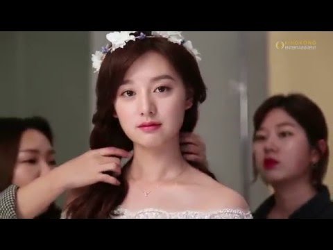 Nhà sản xuất hậu duệ mặt trời tung ảnh cưới Trung úy Yoon Kim Ji Won đẹp lung linh