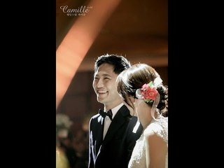 Nhà sản xuất hậu duệ mặt trời tiết lộ lễ cưới "Phó sĩ quan" Jin Goo với người vợ xinh đẹp.