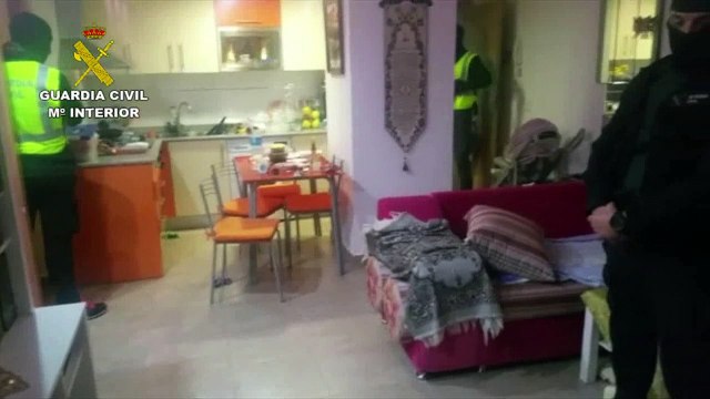Dos imanes arrestados en España por apología del Estado Islámico
