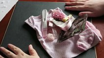 Comment faire un souvenir parfait avec des petits vêtements trop petits pour bébé