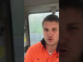 Скачать видео: Grumpy Man Goes on Epic Rant About Work Mishap