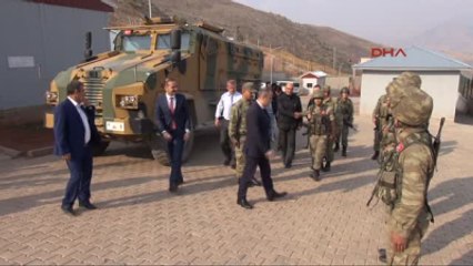 Çukurca Irak Sınırındaki Gümrük Kapısında Inceleme