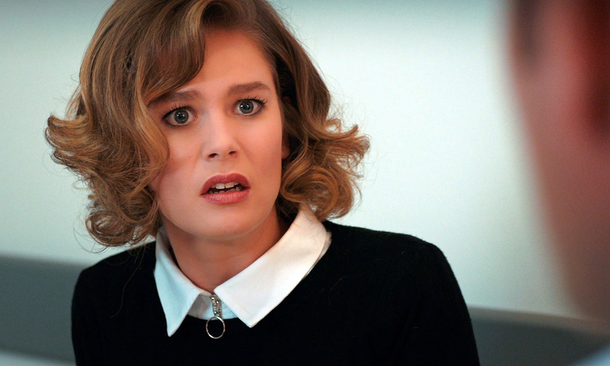 Hayat Şarkısı 27. Bölüm - Hülya hamile olduğunu öğreniyor!