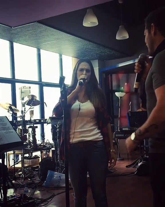 Nuria Fergó: Nuria y Manu Tenorio ensayan "Noches de bohemia" para el concierto de "OT. El Reencuentro"