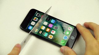 iPhone 7 Hammer & Knife Scratch Test!