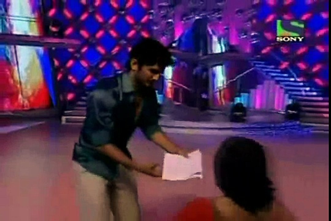 O re piya - aaja nachle - Jhalak Dikhla Jaa - Sushant Singh Rajput3.flv