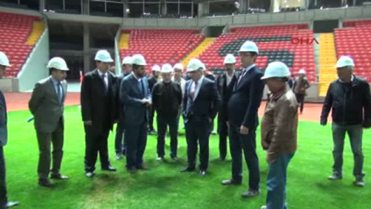 TOKİ Başkanı Turan, Eskişehirspor Stadyumu'nu Inceledi