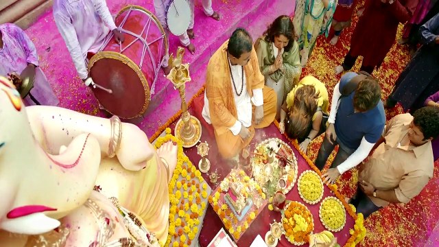 Kaabil official Theatrical Trailer 720p