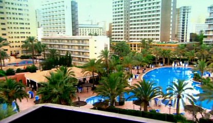 Benidorm - S02 - E07 - The Anniversary