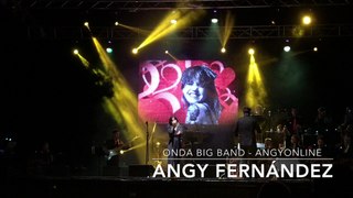 Angy canta “I Will Survive” de Gloria Gaynor, en el concierto con la banda Onda Big Band