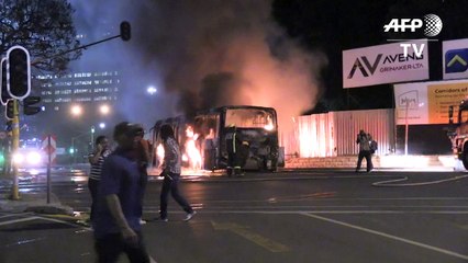 Af-Sud: manifestations violentes pour une éducation gratuite
