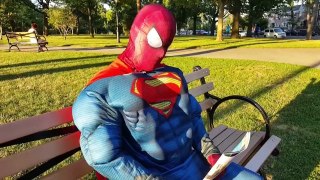 SUPER SPIDERMAN vs THE MASK IRL - Spider-man Diet Coke and Mentos Prank - Real Life-QdSlsxaEvqA