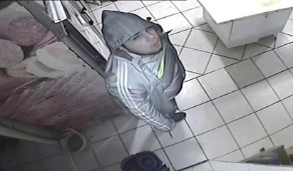 Güvenlik kamerasını yüzüne çevirdi, suçüstü yakalandı