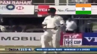 Sachin playing Funny Shot to save his wicket.Must Watch.Funny Moments Sachin.