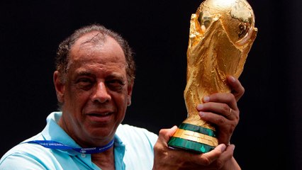 Mourning a football legend: Carlos Alberto is honoured in Brazil