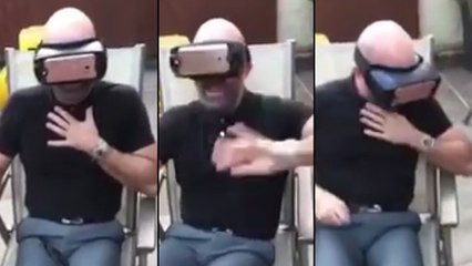 Ce mec qui joue à la VR n'est pas viril du tout