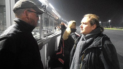 PA250035 Audrey qui pose les questions d'avant derliere course